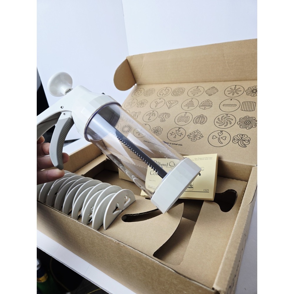 Pampered Chef Cookie Press 16 Cookie Disc Designs New - Picture 3 of 3